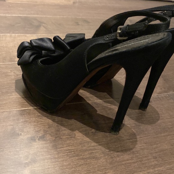 Vera Wang black high stiletto heels size 7 1/2 - Picture 2 of 4